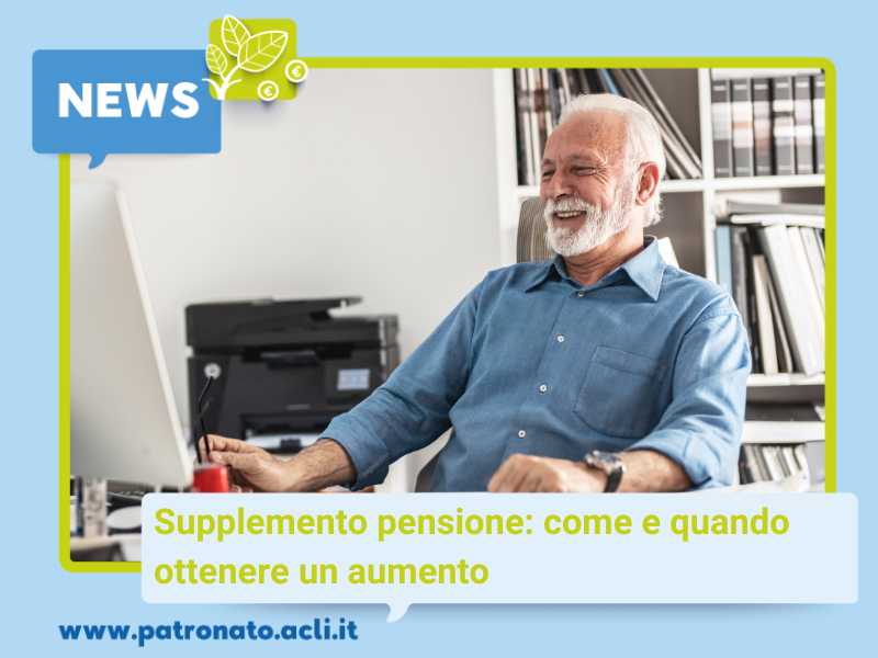 Pensionato al computer consulta informazioni sul supplemento pensione.