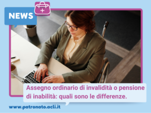 Donna in sedia a rotelle al computer durante l’attività lavorativa, immagine rappresentativa dell’assegno ordinario di invalidità e della pensione di inabilità.